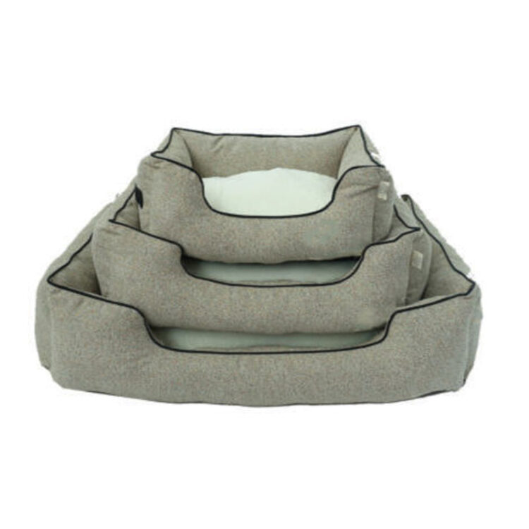 GRAY BED WITH WHITE PILLOW S 48 X 35 X 17 CM